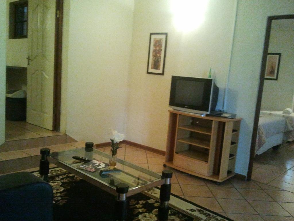 Country Link Guest Lodge Komatipoort Kamer foto